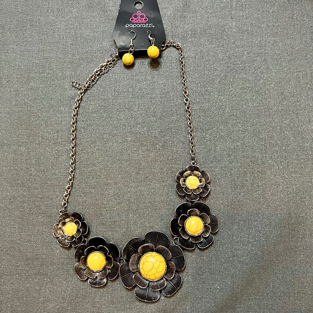 NEW Paparazzi Brass/Silver Flower Necklace and Earring Set with Yellow Accent